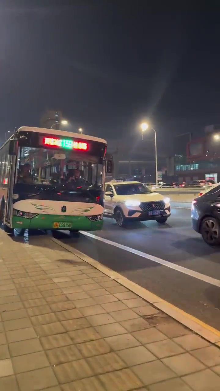 网友：长春公交是懂堵车如何准时到达的