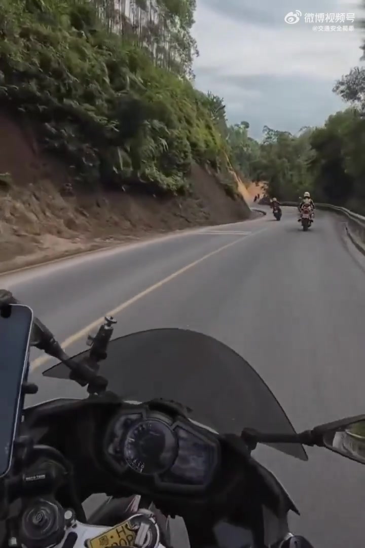 技术不行还学人家弯道超车