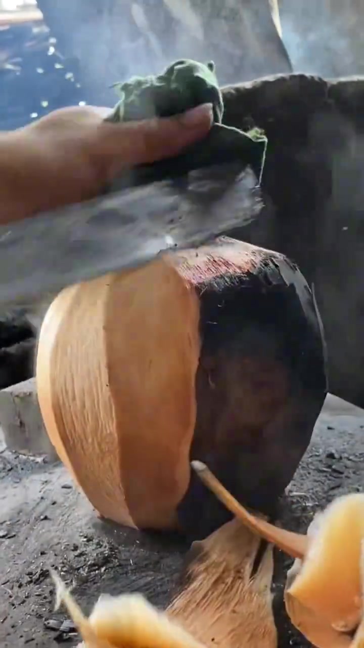 第一次见烤椰子