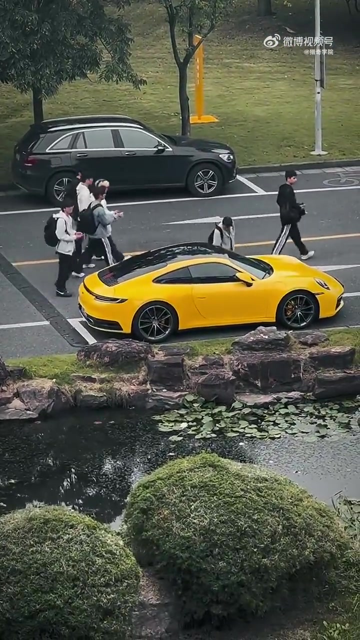 大学开911就会无比自信、意气风发吗