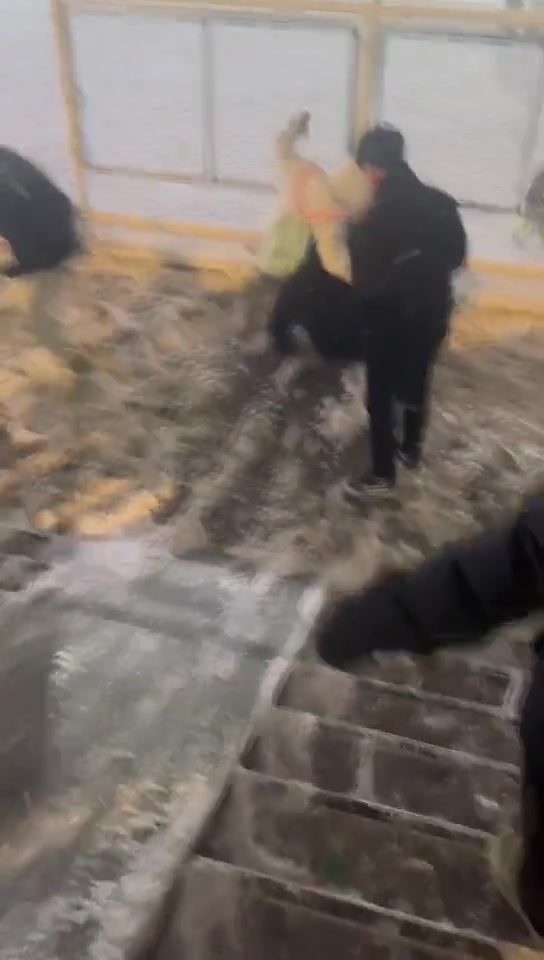 恶意犯规，红牌罚下！