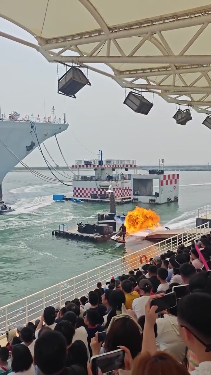 这算表演失误了吗！！！