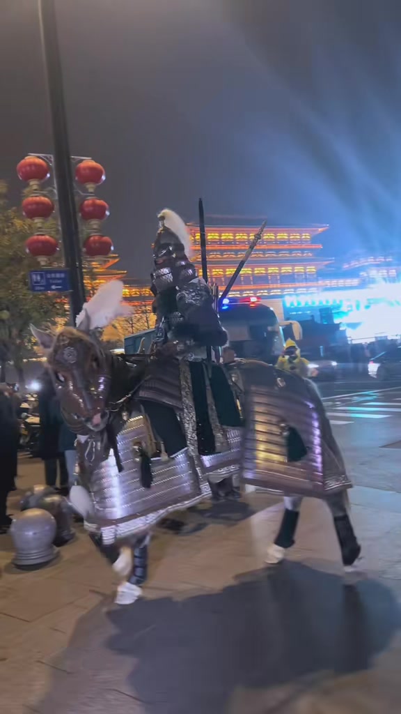 帅炸天，感受下大唐具装重甲骑亮相神都洛阳隋唐城