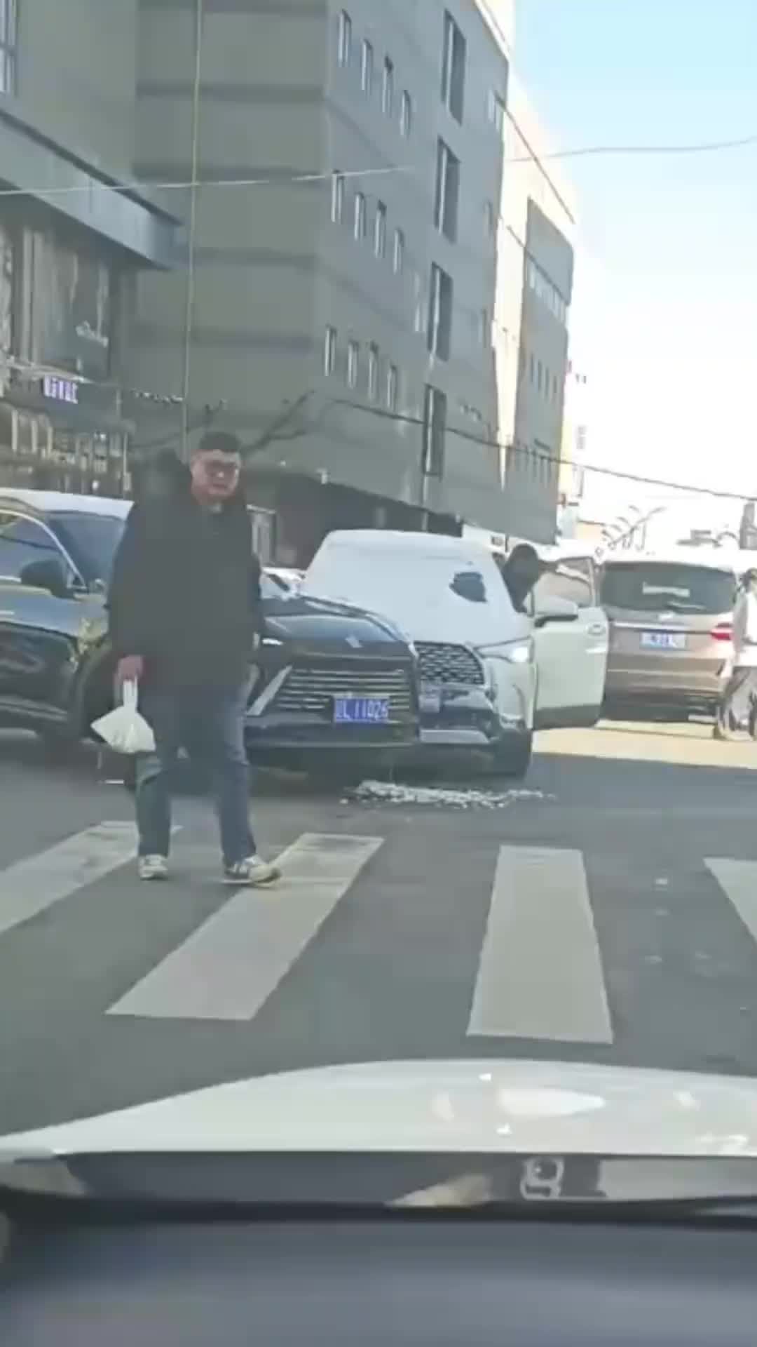 这又是啥“神奇”操作啊！