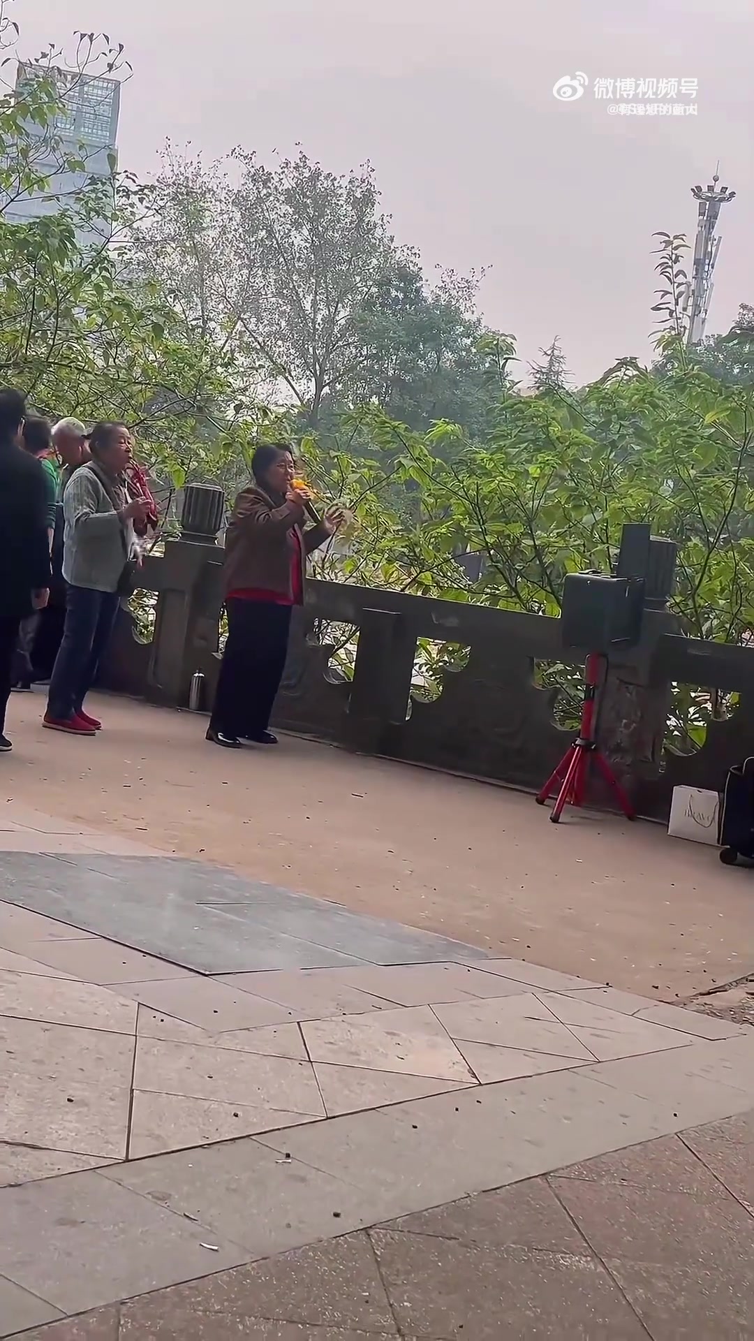 迈克尔杰克逊不知，真正对手在遥远东方
