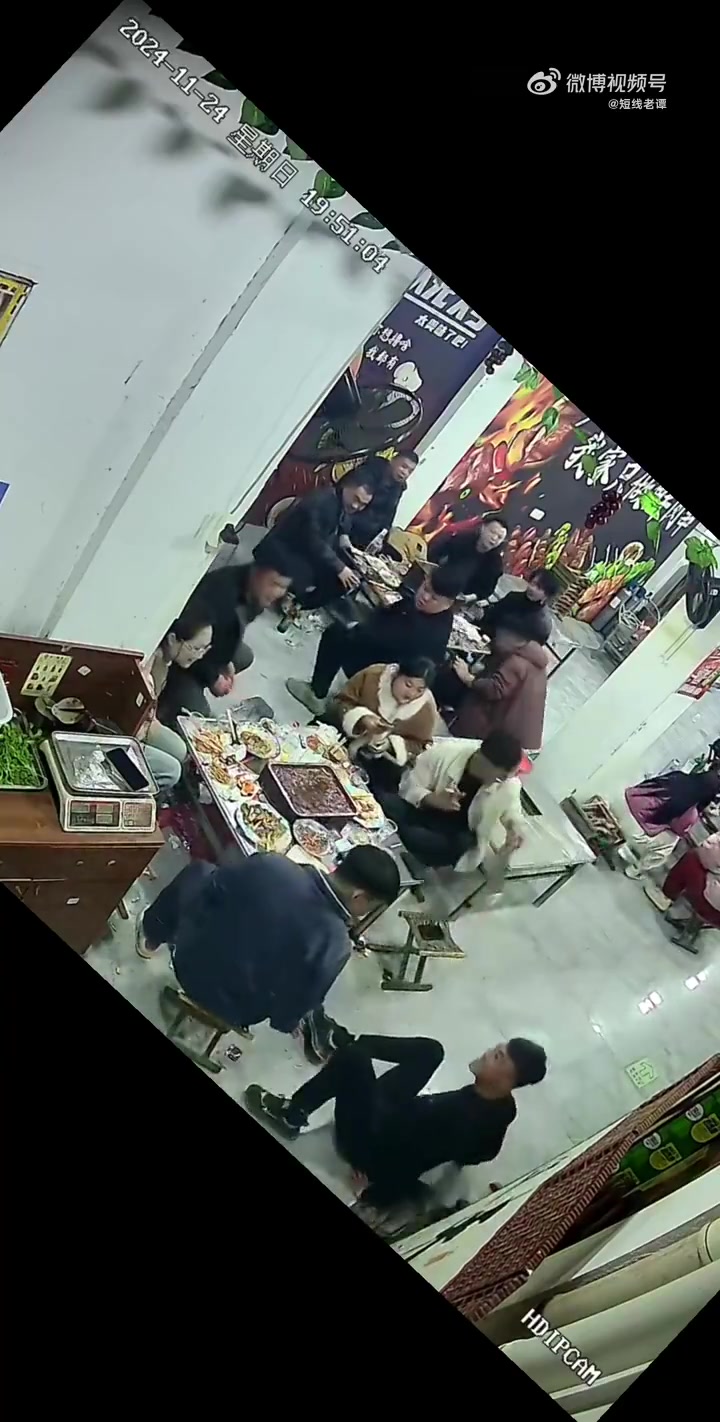 成年人干什么都要掌握好尺度，这种玩笑不能开
