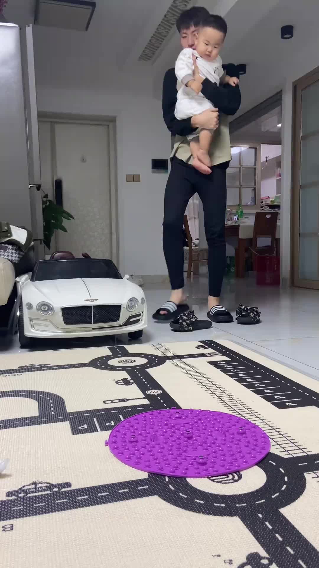 宝宝：我是小，又不是傻！