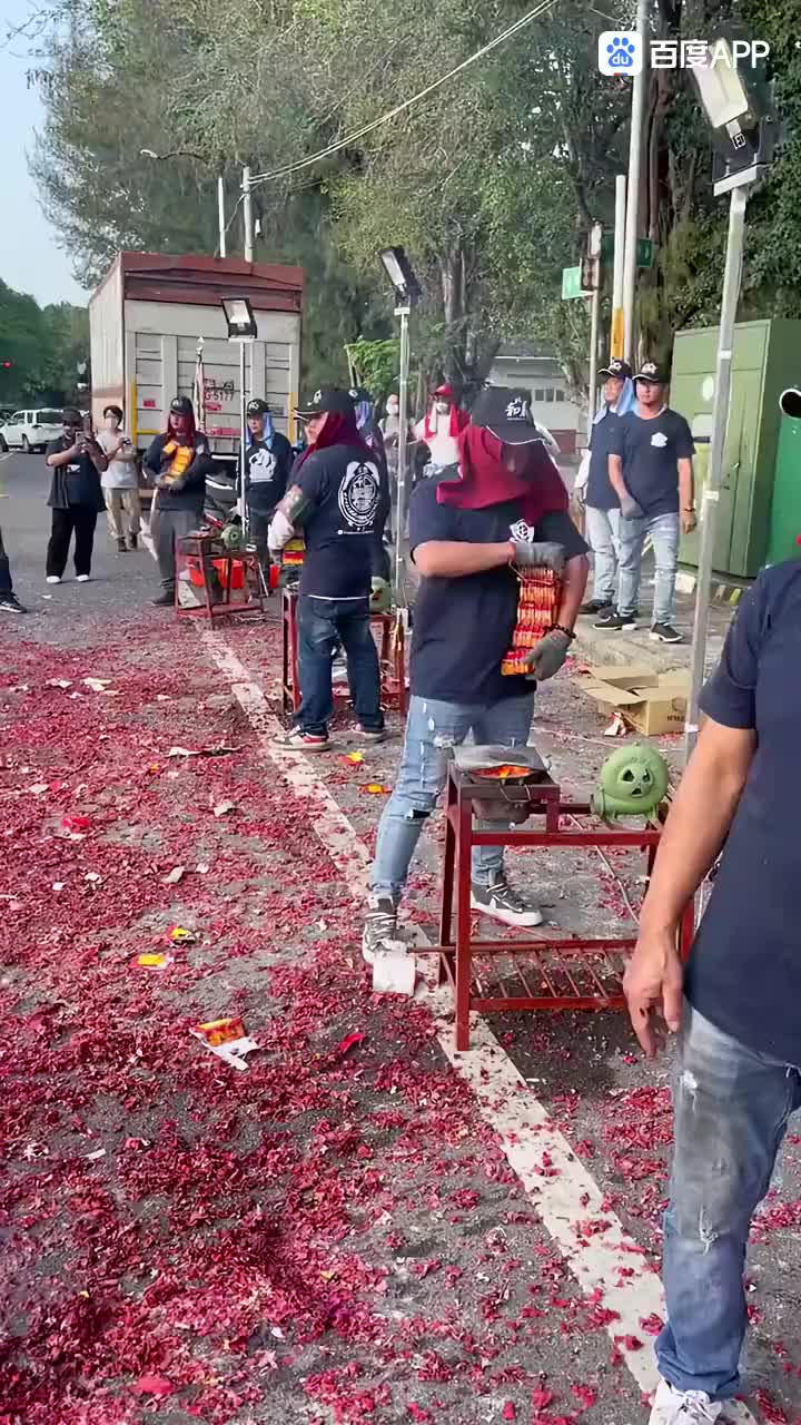 这鞭炮放的真溜