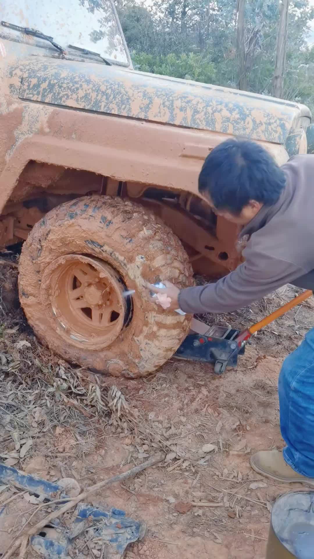 这个操作有问题吧不是应该只喷里面吗