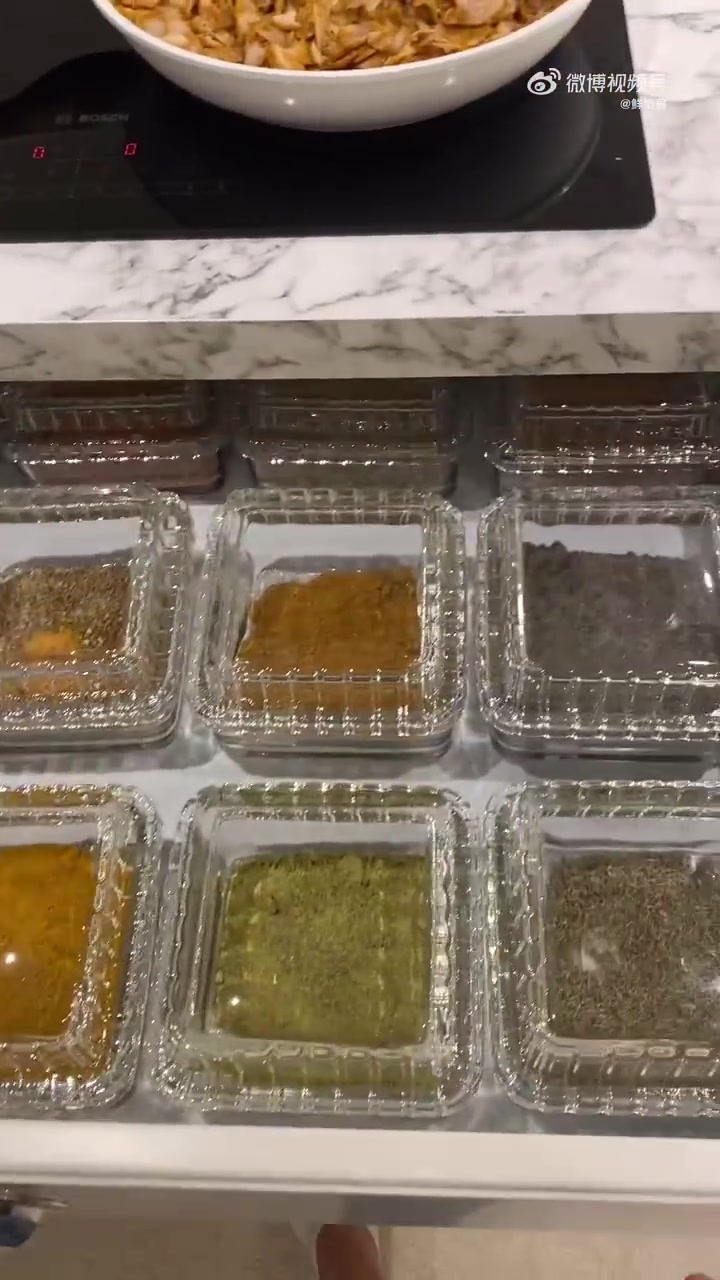 人怎么能聪明成这样！有一种展示烟灰缸的感觉