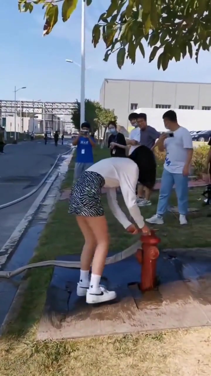 要真着火，她还是这个速度，不得出事啊！
