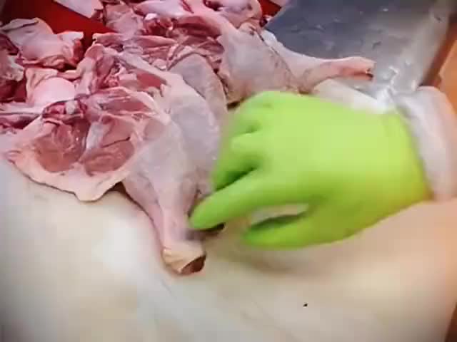 果然买的没有卖的精，一个鸡腿就这样变两个了！