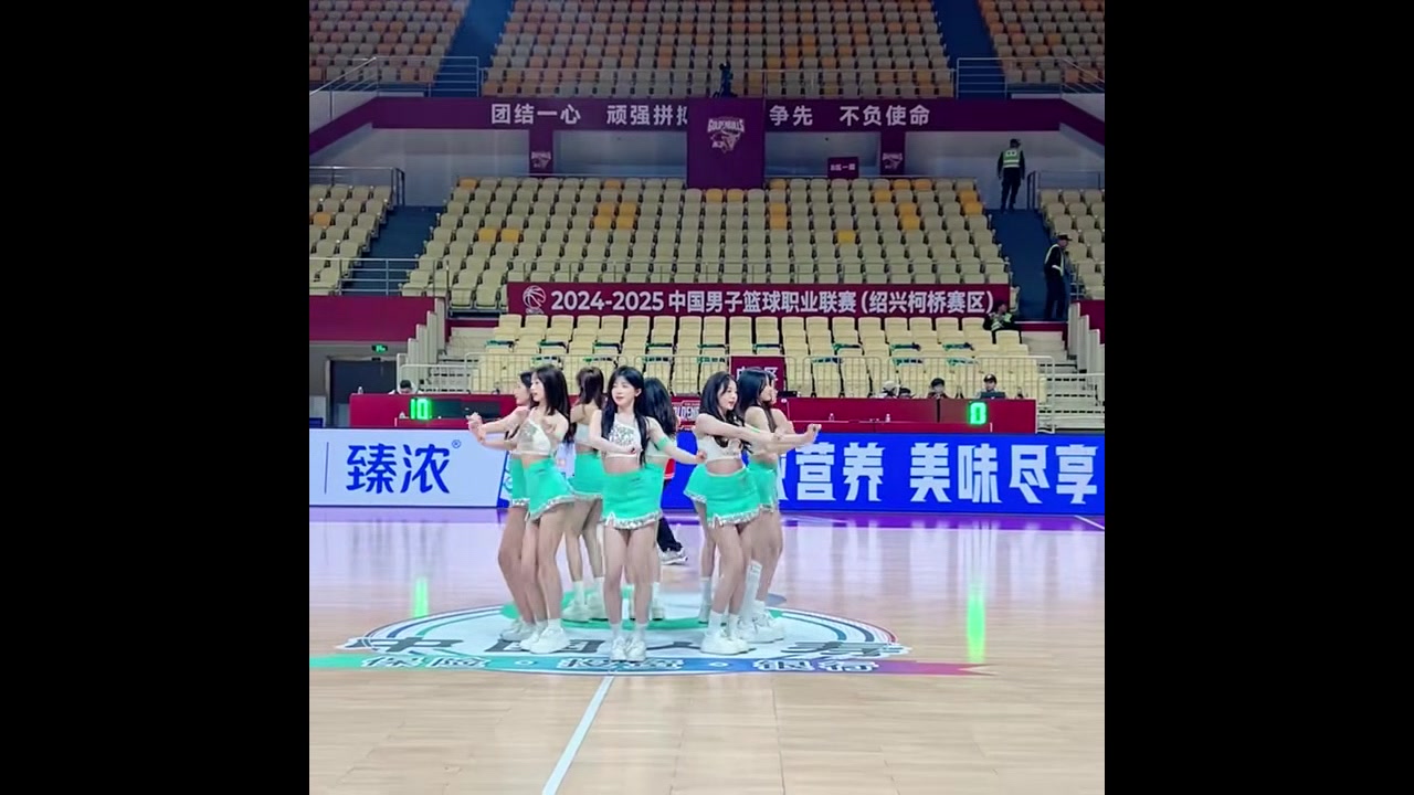 有没有去看球，就是为了等她们的呀
