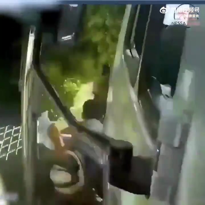 死神与他擦肩而过