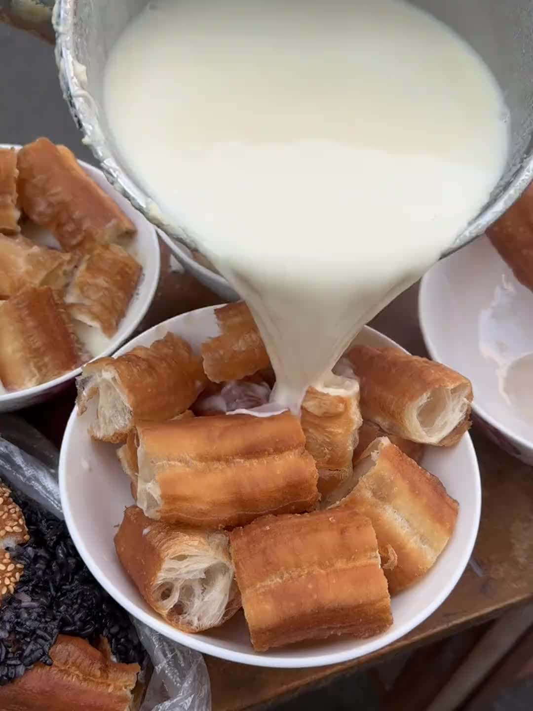 美好的一天从一碗豆浆油条开始