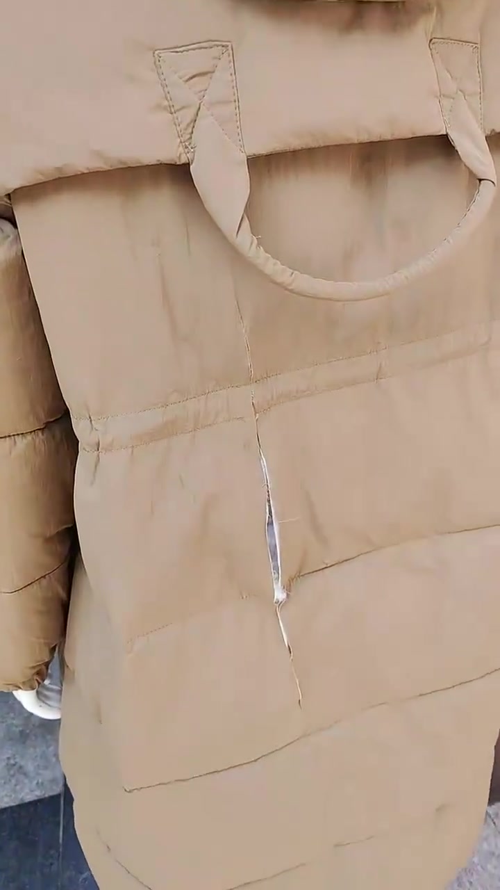 网友爆料：好好的衣服被人恶意割破了