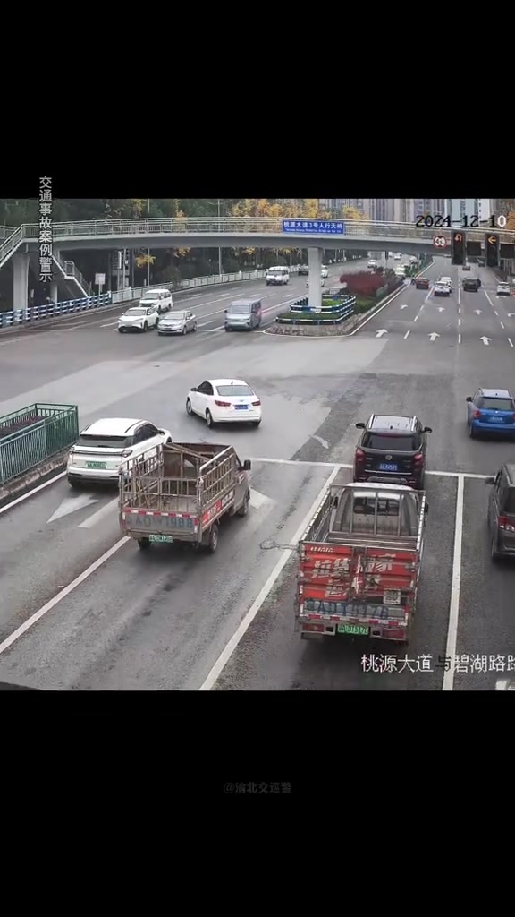 抢一时之快闯红灯，“抢”出这个结果值得吗