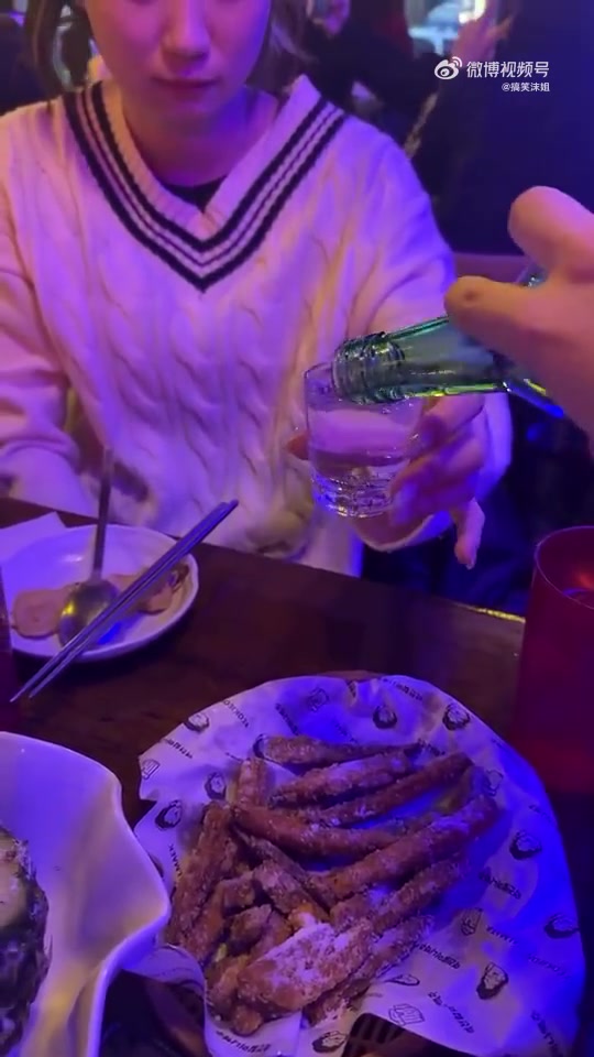 强行可爱，最是尴尬