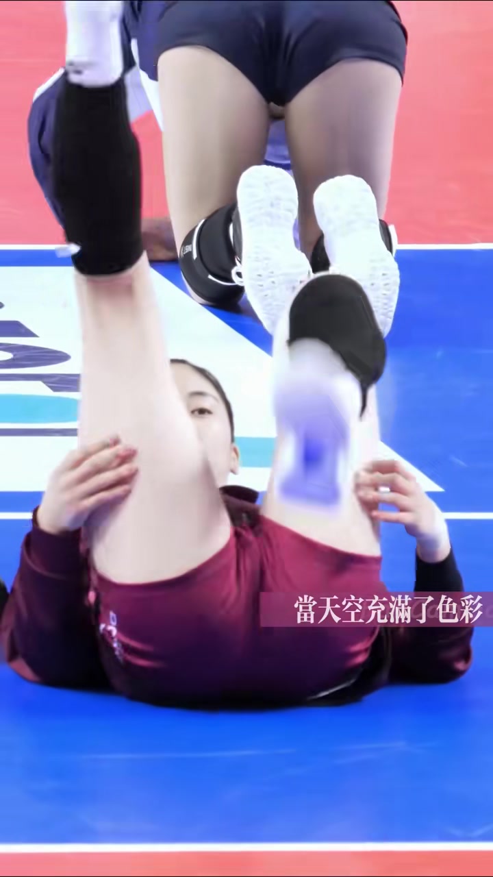 女排姑娘们赛前热身环节！！