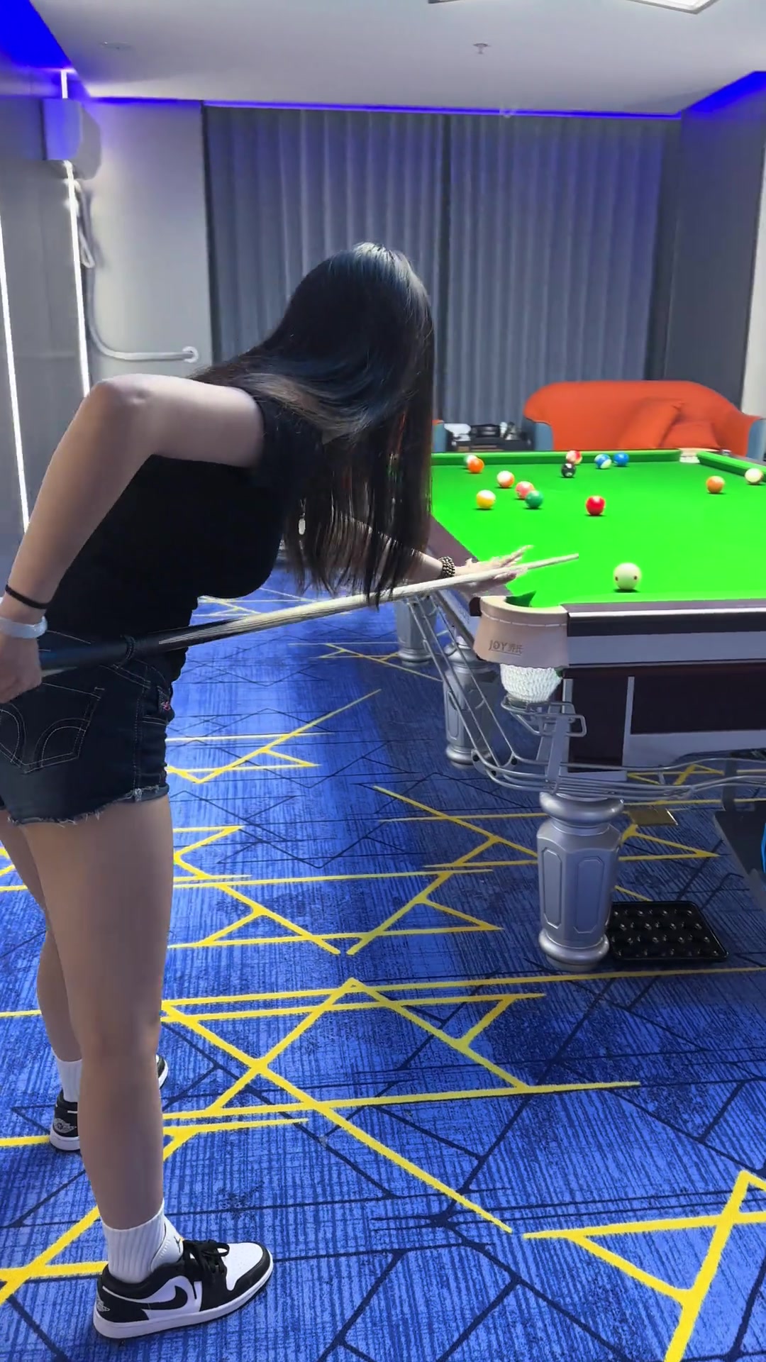 算是开挂了吗这样打台球手就不会歪了吧