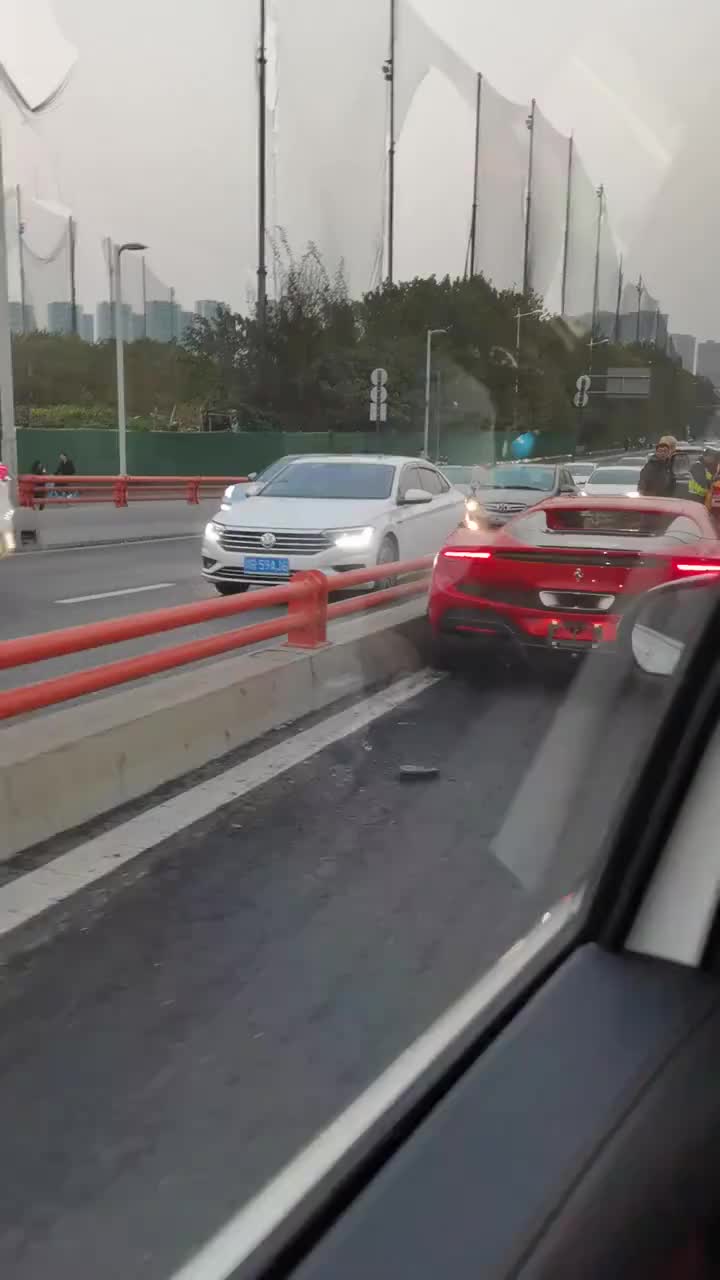 有点可惜了，好像都没有上牌