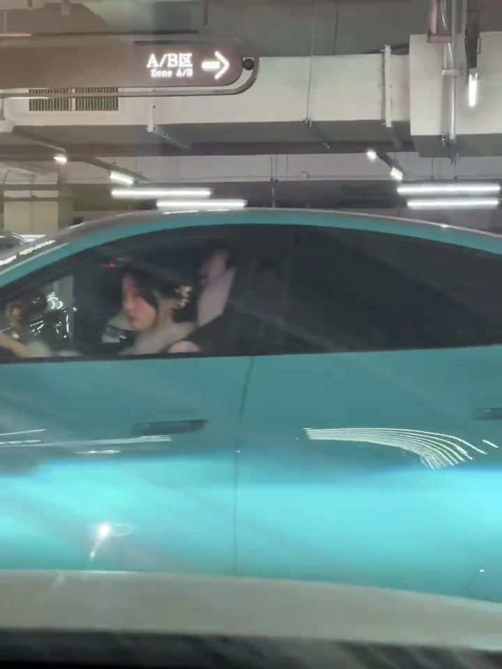原来小米su7里面真的有酥妻啊！！