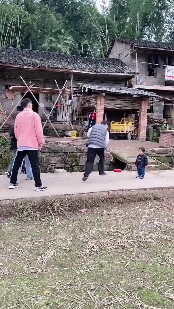人類幼崽眼中的街舞battle：看我來秀一下