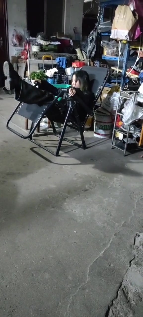 这椅子非得让你拜年你不得不拜啊