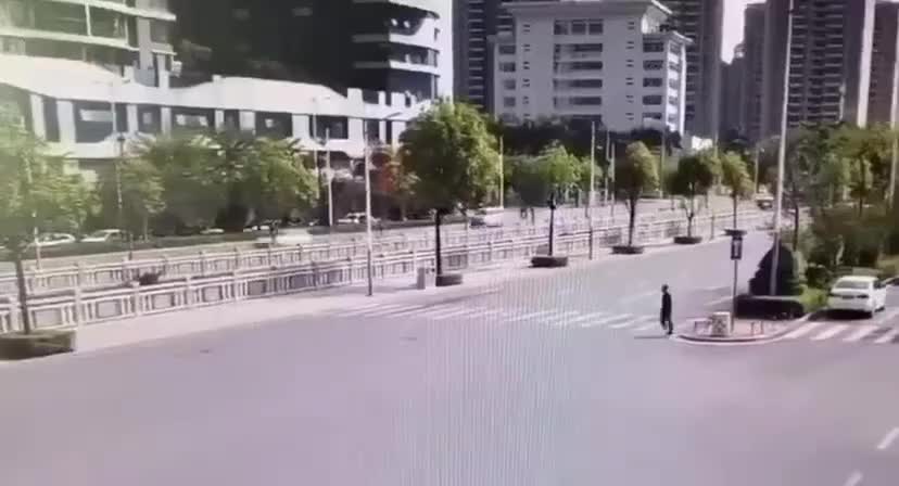 现在都这么碰瓷的吗