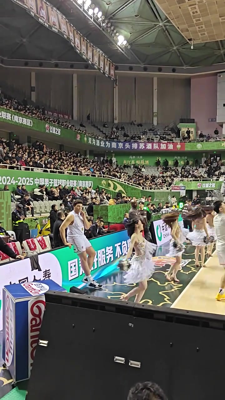 南京同曦啦啦队魔法攻击小胖