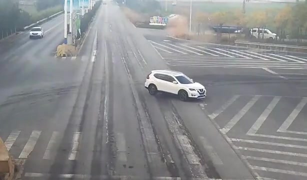 哪一款轿车，这么炫酷