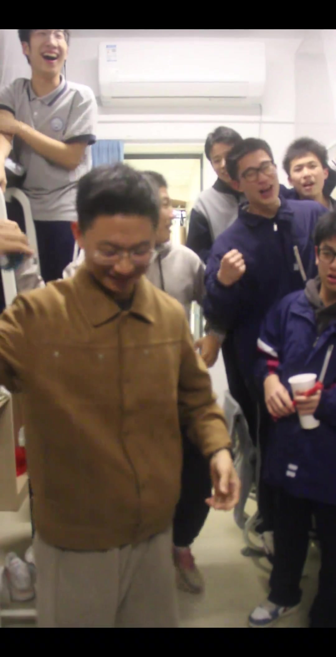 老师为了这一刻，特地考的师范！