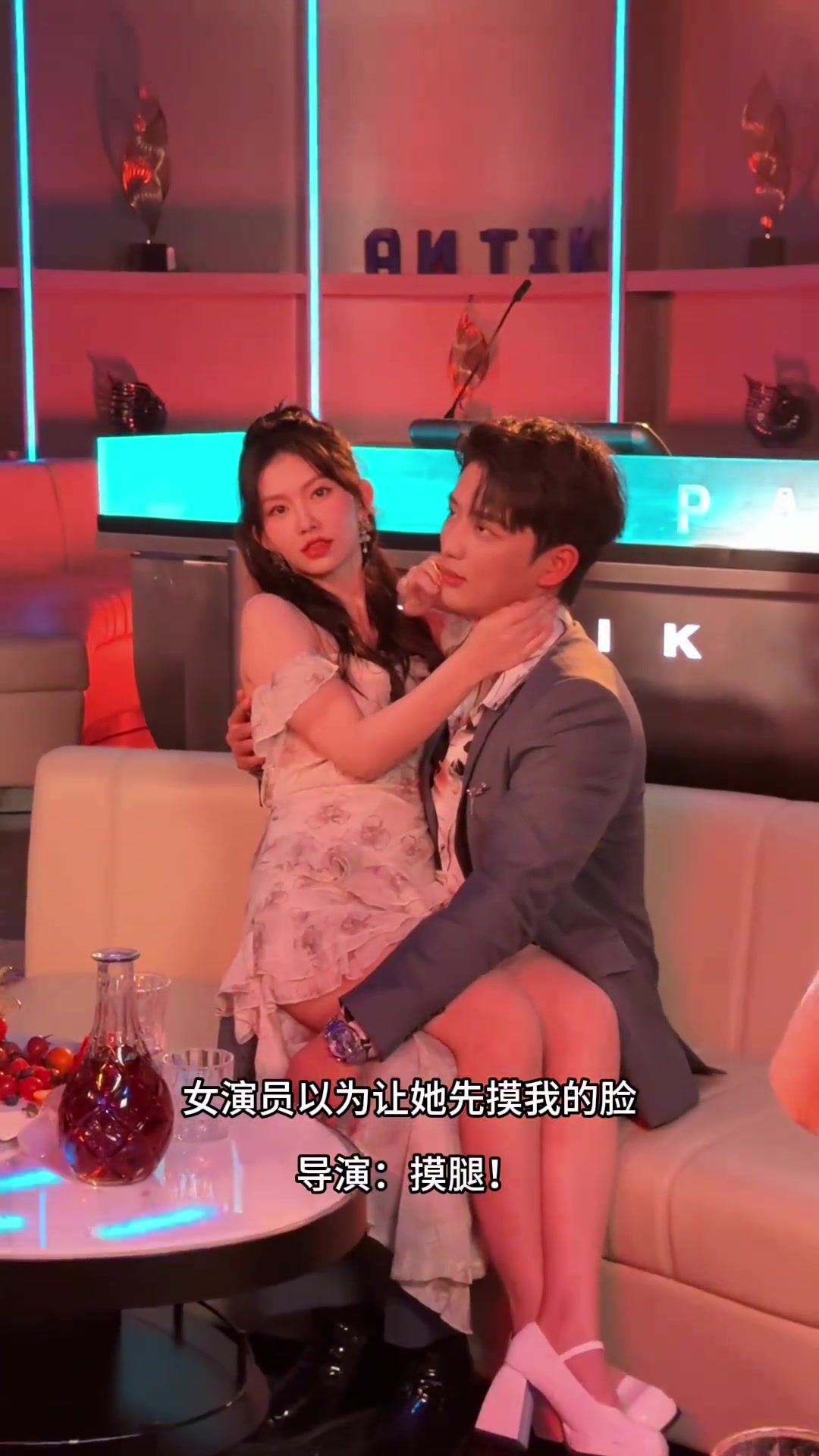 控制不住的开心嘴角的微笑我看到了