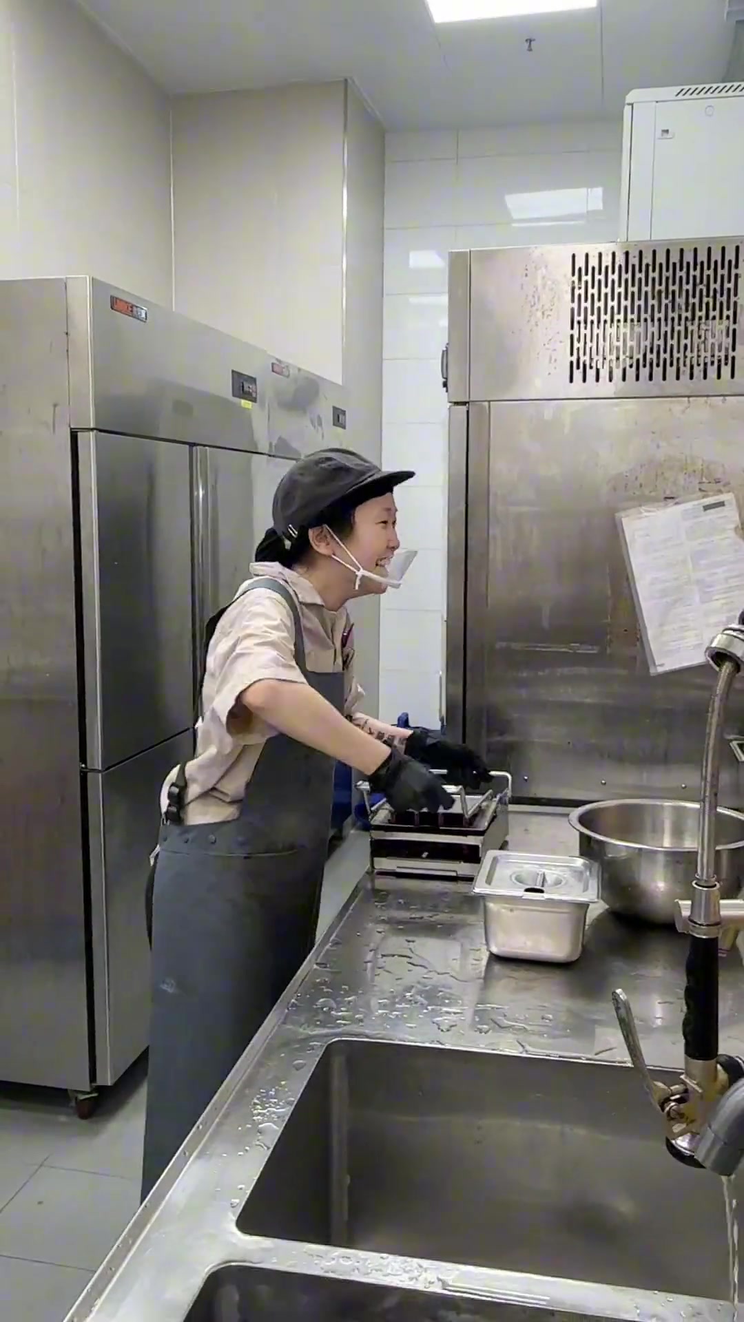 爆汁杨梅是吧店长亲自上手爆给你看