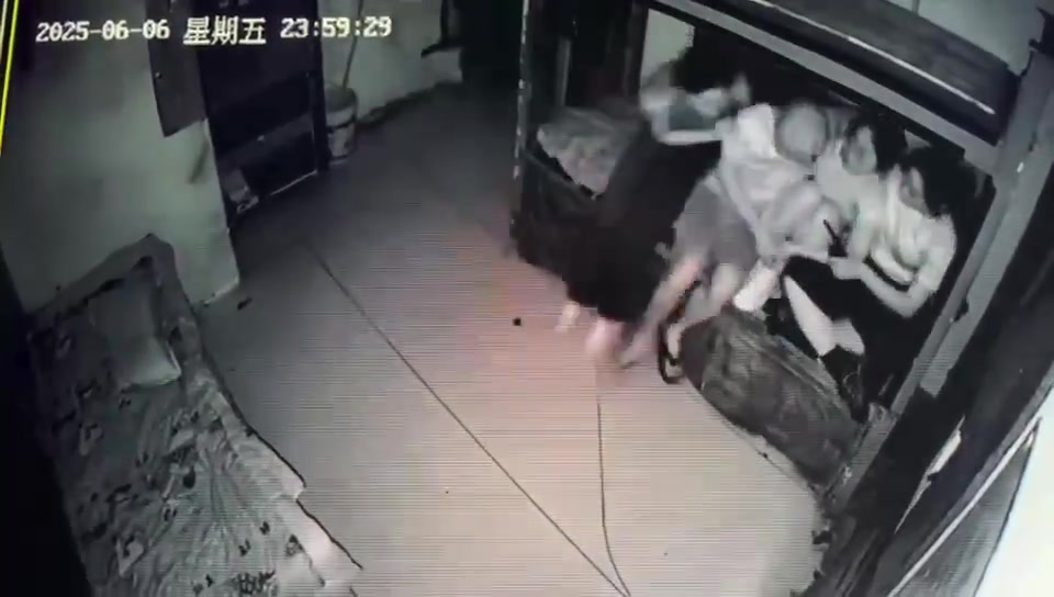 男生一定要跟女生去玩密室逃脱！