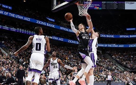 乔治31分马卡28分威少16+12+14+4爵士胜国王