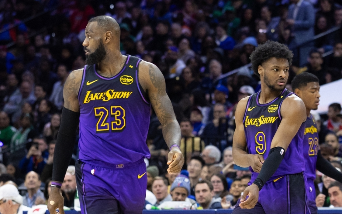 阿里纳斯：湖人靠卖布朗尼球衣都能给够詹姆斯工资！还怪詹姆斯