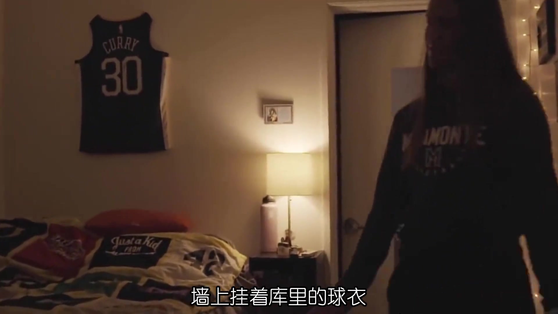 女库里！WNBA三分王约内斯库住过的出租屋，长这个样子