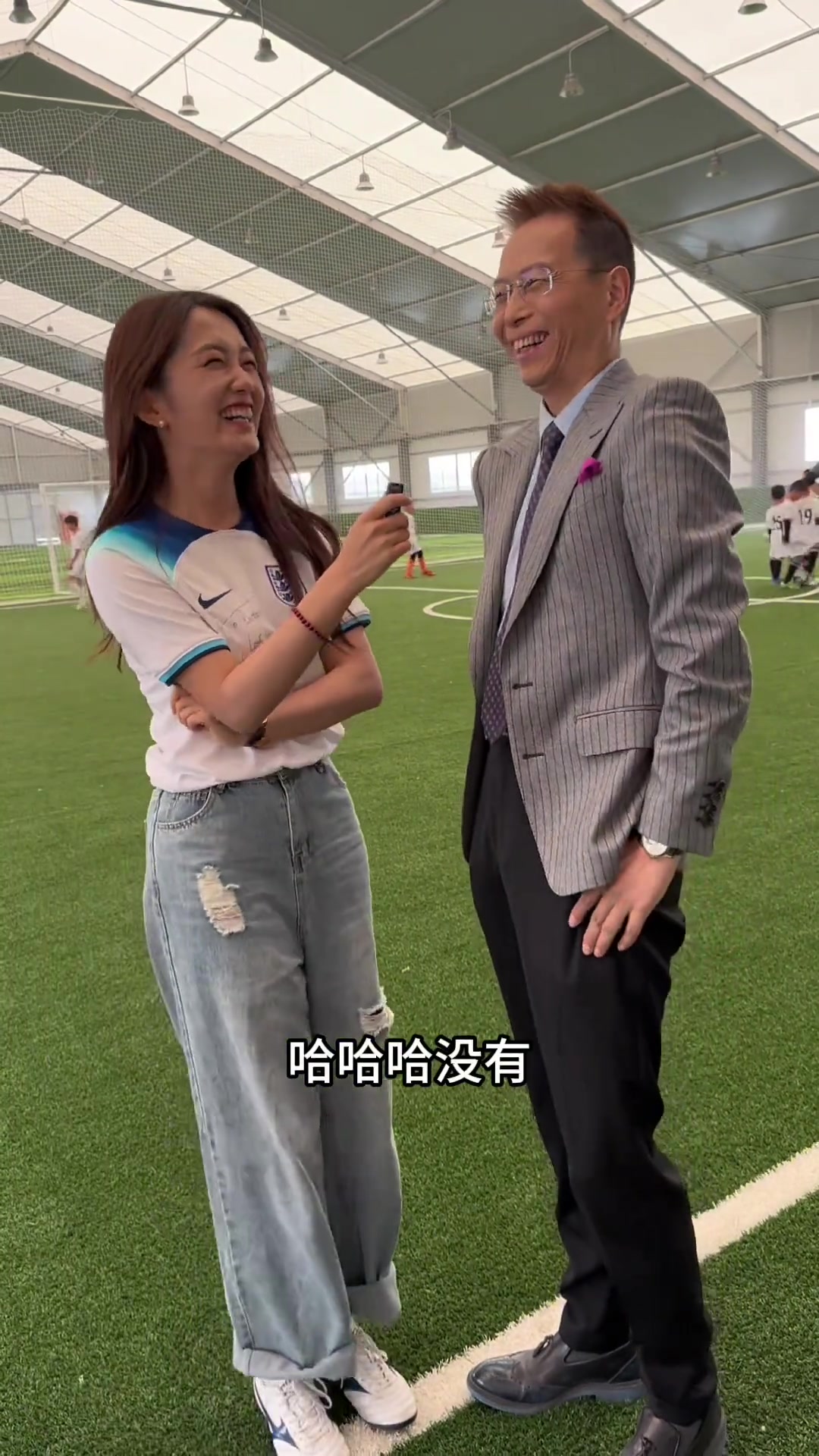 如何成为专业解说员美女主持杜黝黝揭秘詹俊老师的解说准备