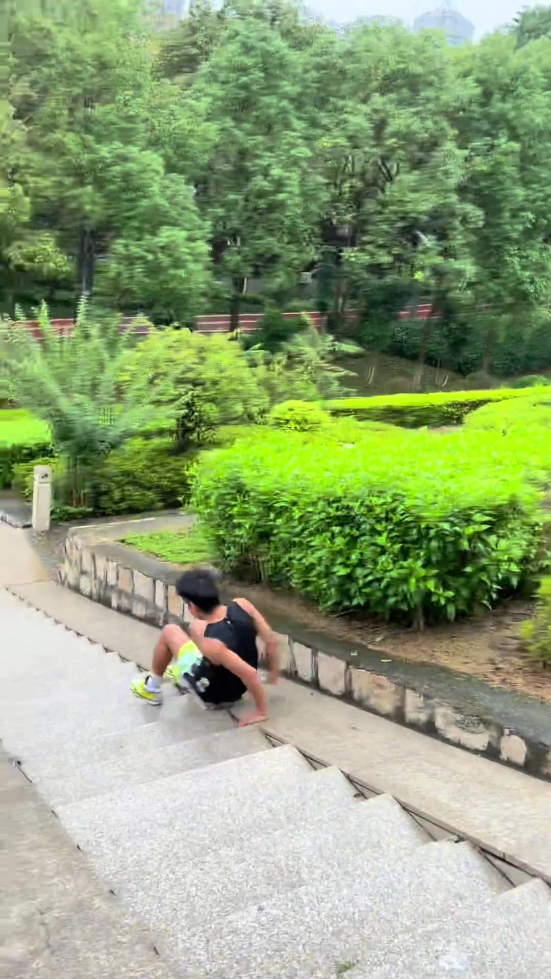 军哥这屁股可以说是弹性十足啊！