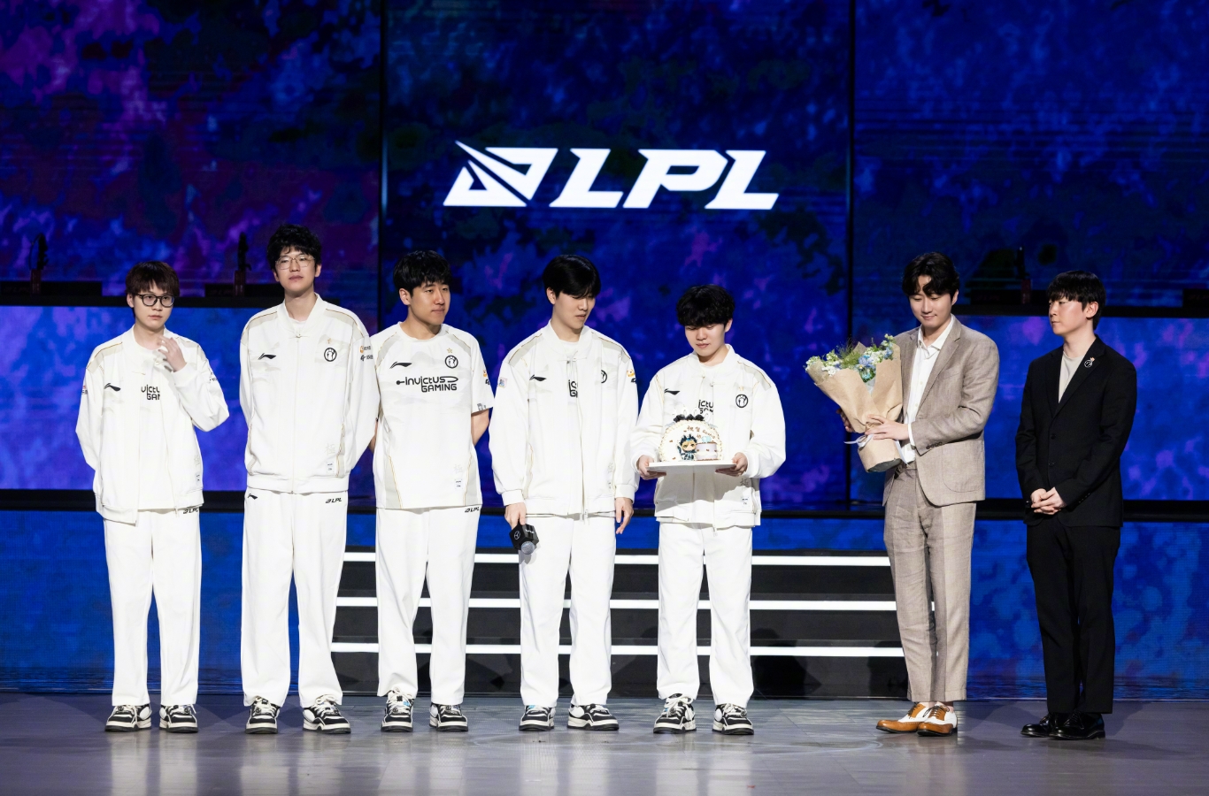 这次是真的，时隔2267天！iG在季后赛赢下BO5，上次还是19年春决