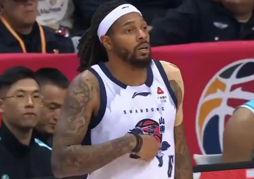 邱彪摔西服，折射裁判问题，陈林坚迎战老东家，鲍威尔状态是看点