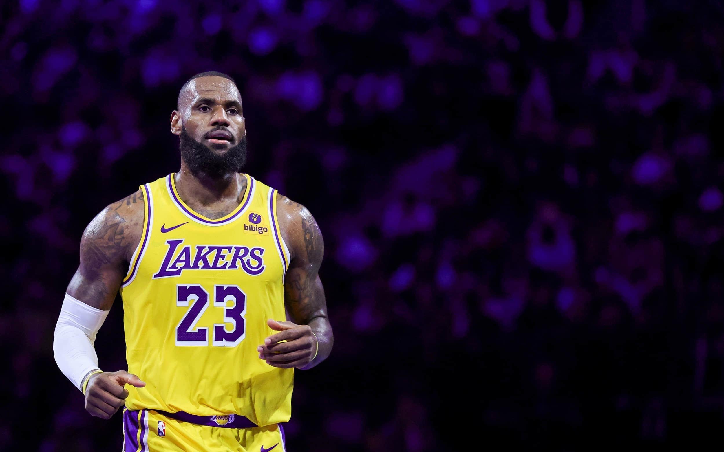 湖人队记吐槽:詹姆斯的行为太差劲了,我们都有权这么说