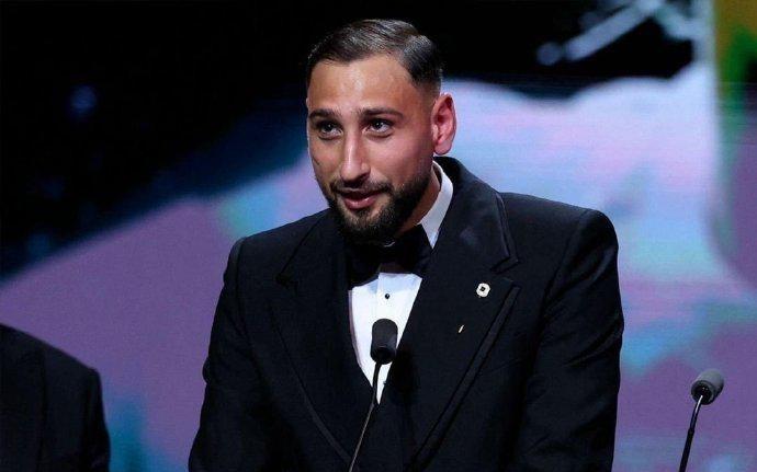 曼市双雄复苏的秘诀更换门将让曼联曼城稳定,两新人足够靠谱