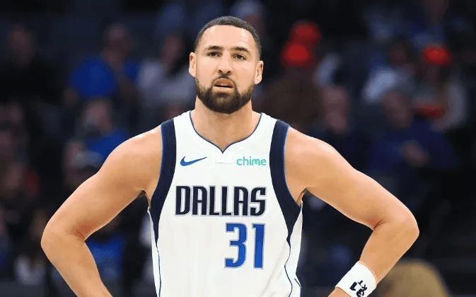 爆大冷！汤普森梦回巅峰，双状元空砍47+21+12，一战认清5名球星