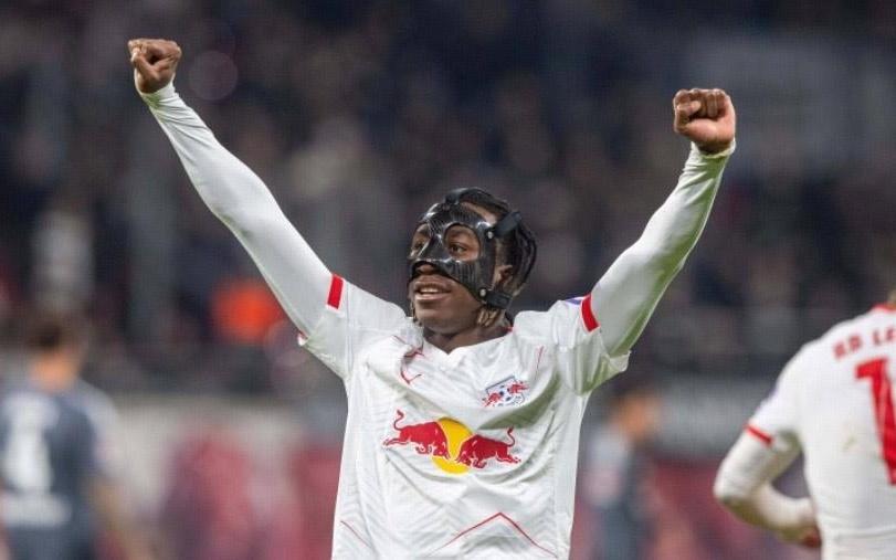 记者：如果约翰逊离队，热刺可能考虑引进迪奥曼德