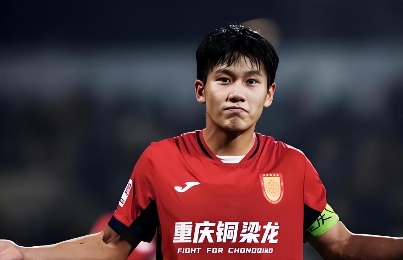 重庆铜梁龙官宣五位王牌离队，两位冲超主力在列，球迷直言不舍