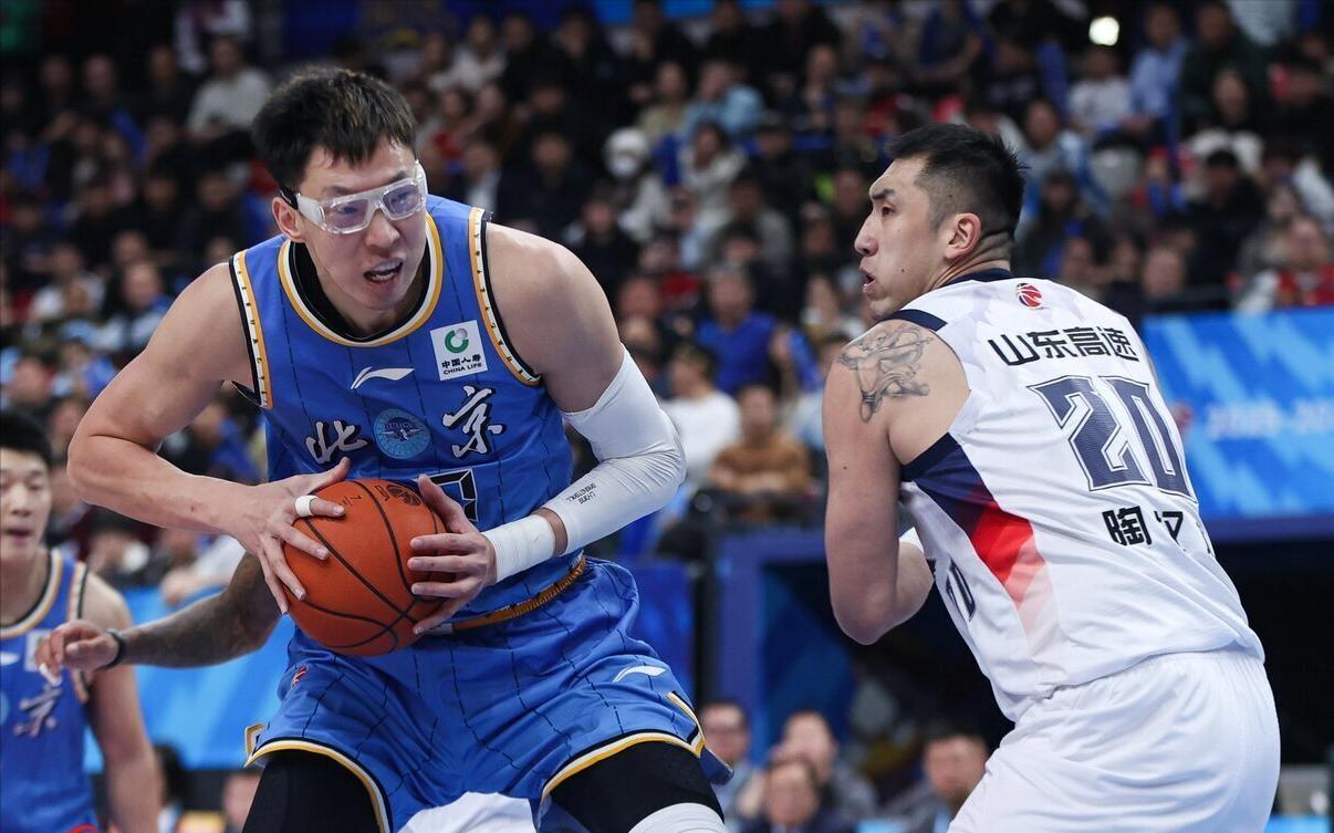 重创周琦！男篮国手回归拿14分，状态强过胡明轩，郭士强不动心