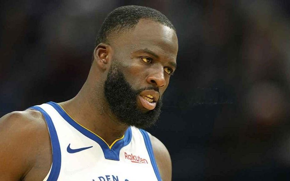 勇士队格林解释为啥在罚球时，对篮网队超级球迷出言不逊