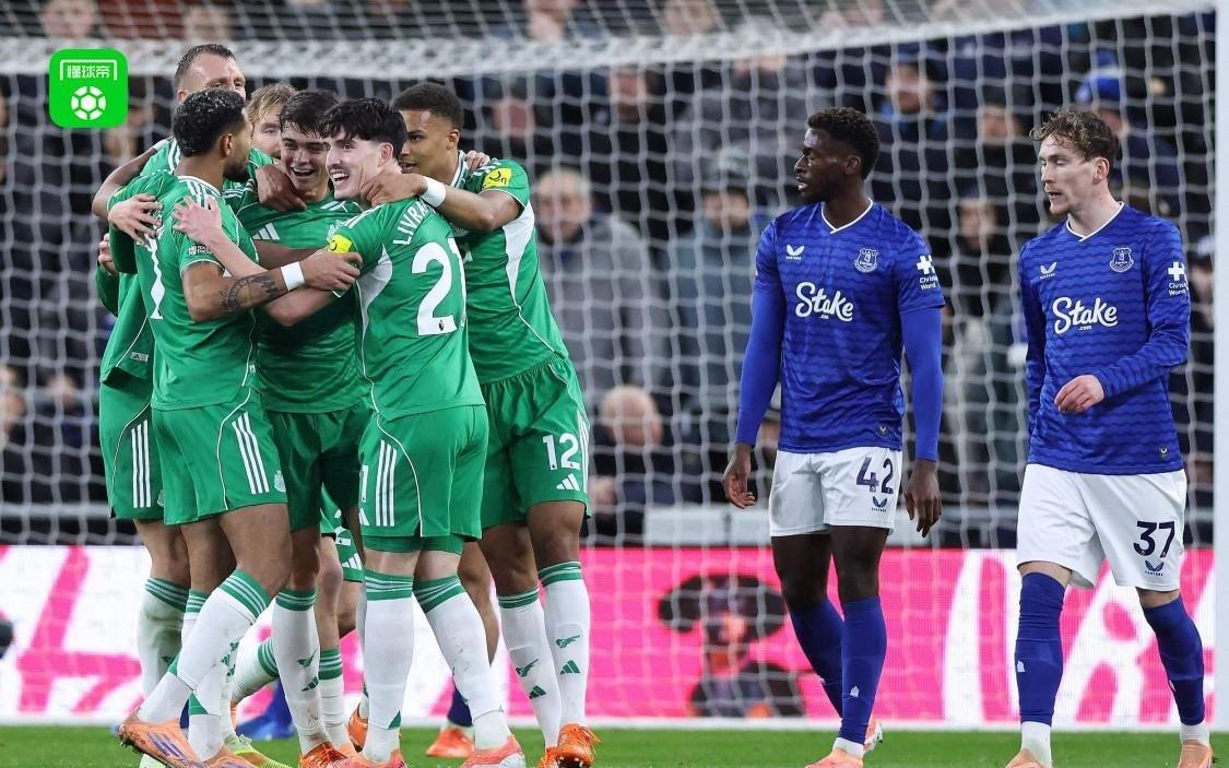 纽卡客场41埃弗顿，马利克佳夫双响，刘易斯米利传射